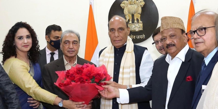 Muslim Delegation Meets Defence Minister Rajnath Singh