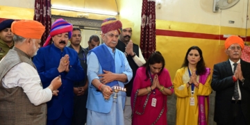 Lieutenant Governor Joins Shri Raghunath Ji’s Jammu Aarti