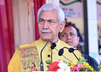 Lieutenant Governor Greets People on Jumat-ul-Vida
