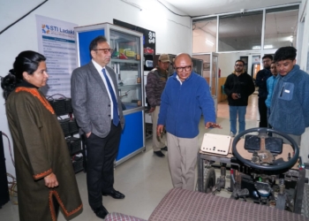 Chief Secretary reviews innovation projects at NIELIT, Leh