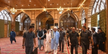 Lieutenant Governor visits sacred Hazratbal Shrine; reviews preparations for the upcoming auspicious festival of Eid ul-Adha