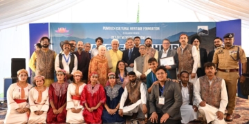 Lieutenant Governor Attends Rang-e-Kashmir Cultural Festival