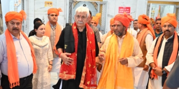Lieutenant Governor pays obeisance at Ancient Shri Gauri Shankar Mandir in Kishtwar