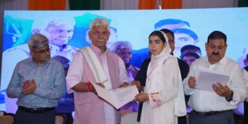 Lieutenant Governor visits Vibrant Village Nangali in Poonch