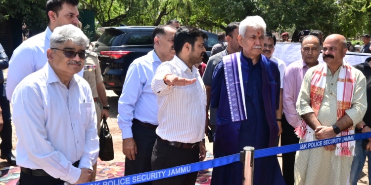 Lt Governor visits Mubarak Mandi Heritage Complex, Reviews progress of ongoing projects