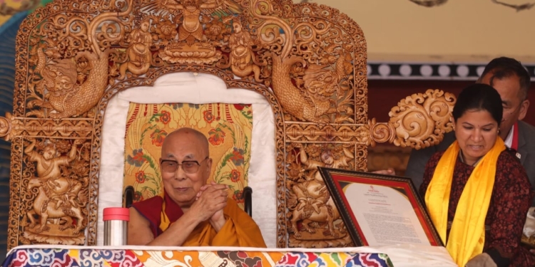 Bhanu Prabha Honoured by His Holiness the 14th Dalai Lama for Transforming Government School Education in Ladakh