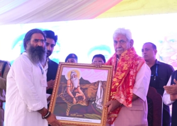 Lieutenant Governor Joins Mahayajna Dharma Sammelan in Baramulla