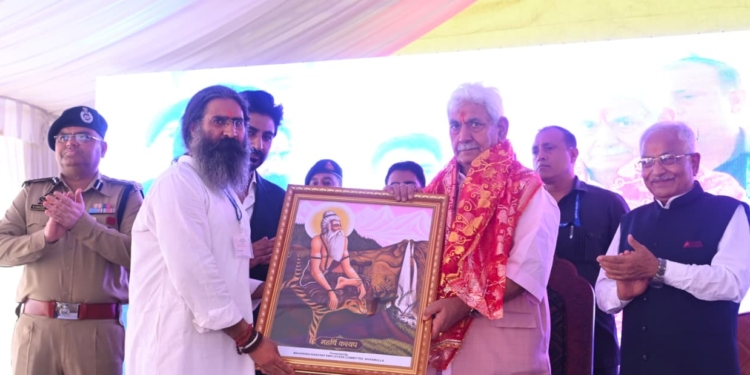 Lieutenant Governor Joins Mahayajna Dharma Sammelan in Baramulla