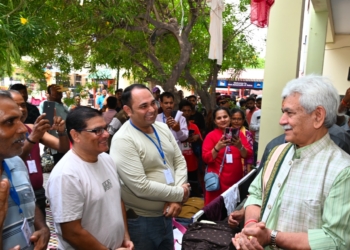 Lieutenant Governor reviews facilities and services for pilgrims at Bhagwati Nagar Yatri Niwas