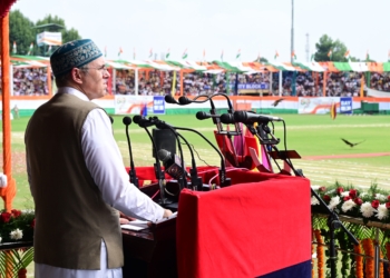 CM Omar Abdullah hoists national flag in Srinagar on the 80th  Independence Day