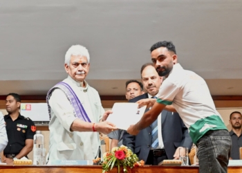Lieutenant Governor Attends IUST’s Conference; Calls for Nature-Based Solutions for Building Climate Resilience in the Himalayas