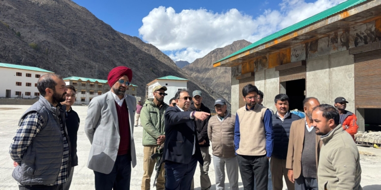 Chief Secretary Ashish Kundra Inspects Truck Terminal at Kharul, Expresses Displeasure Over Delayed Works