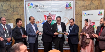 J&K Bank holds customer interaction, felicitation meet at Lassipora